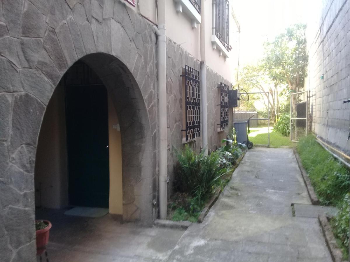 Travellers Inn Quito Luaran gambar